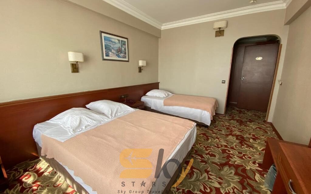 مونوبول اوتيل MONOPL HOTEL